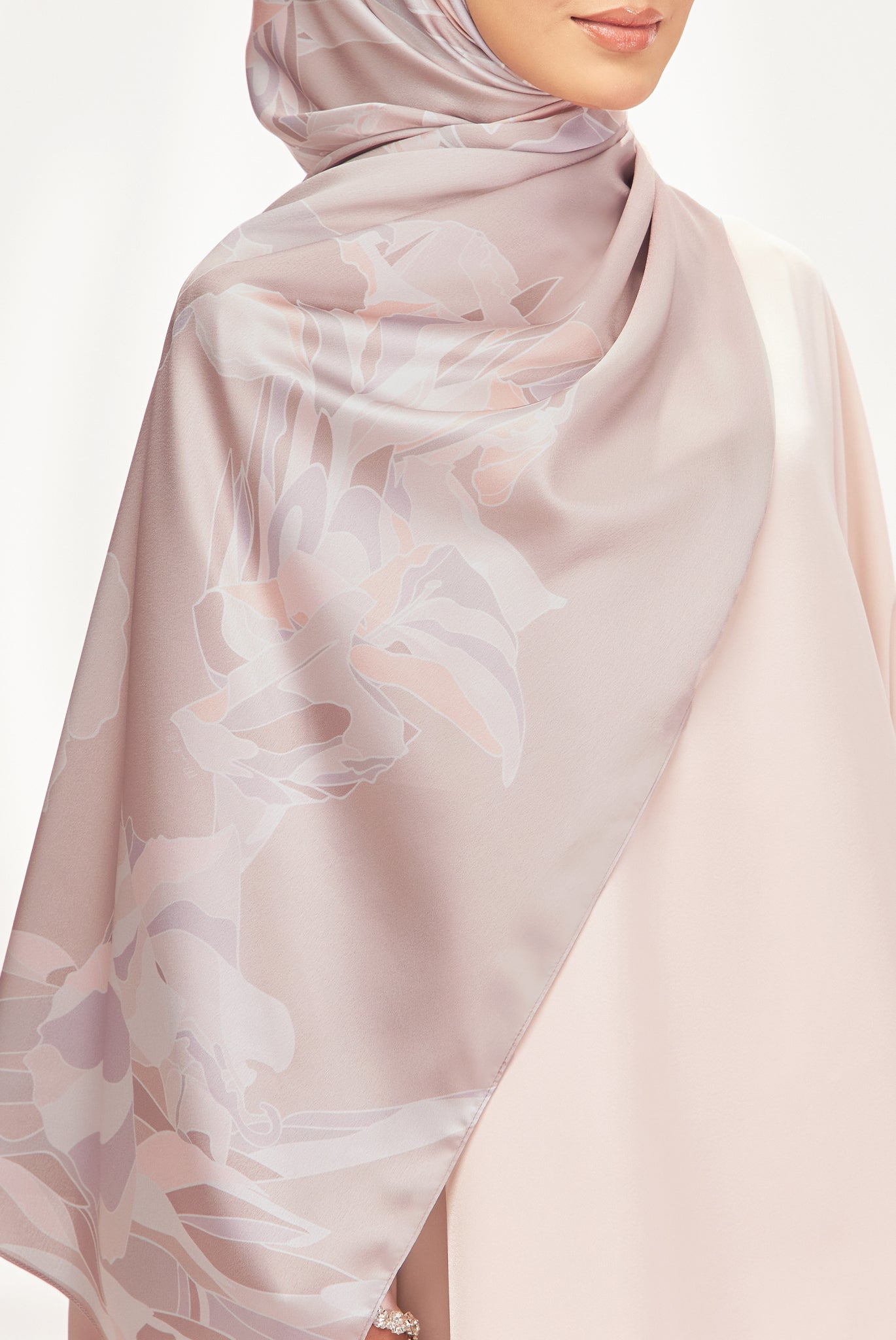 Reverie - Champagne Glow