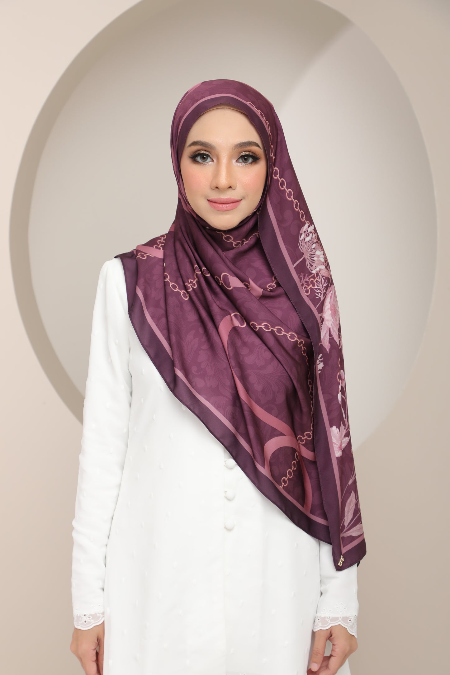 Chaînes Des Fleurs - Maroon