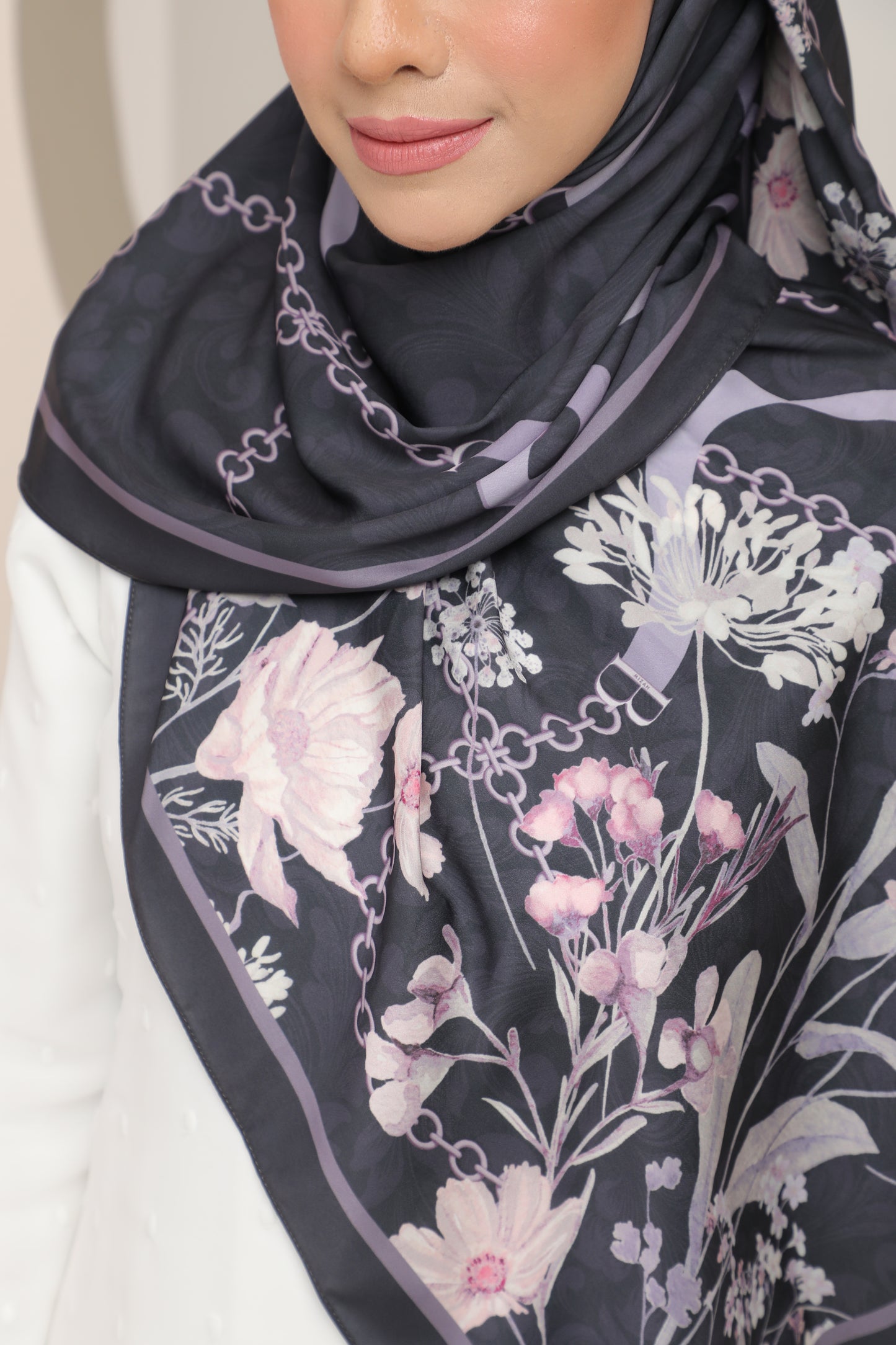 Chaînes Des Fleurs - Midnight