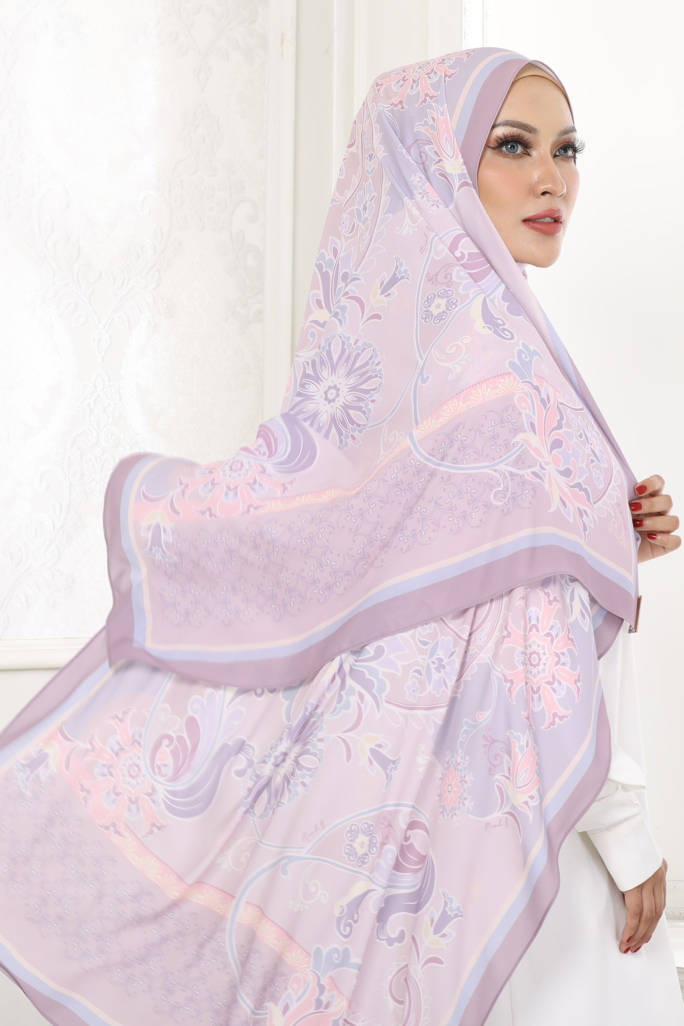 Paisley Poise - Dazzling Lilac