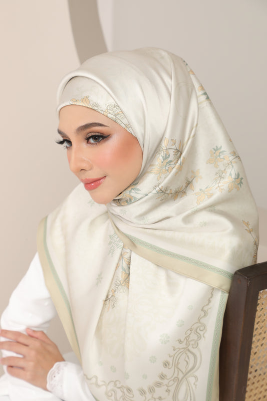 Songket Affair Square - Delicate Gold